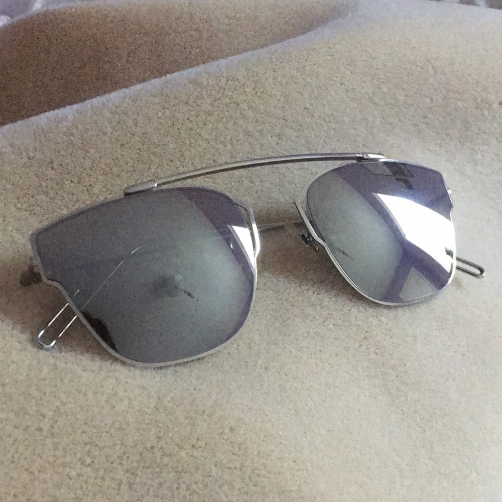 Mirror sunglasses